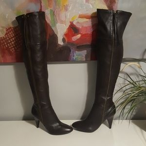 Thigh high butter soft leather Guess boots.cute AF